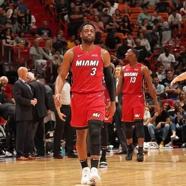 法兰克福后卫：巴萨的比赛风格非常大胆，你会欣赏他们的水平（法兰克福后卫称赞巴萨：打法大胆，水平令人称道）