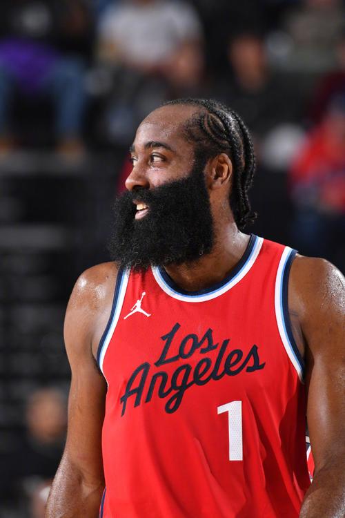 尤尔曼德：药厂的表现太差了；格里马尔多带着伤从国家队回来（尤尔曼德批评药厂发挥不佳，格里马尔多带伤从国家队归来）