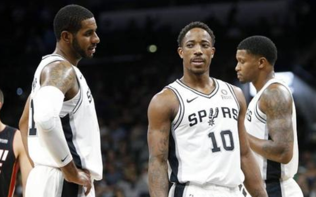 海纳：过去的几个赛季里，我们遇到这样的情况就放弃了（海纳：前几个赛季我们一遇到这种情况就会放弃）