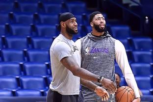 齐沃谈萨拉赫：我们清楚他对利物浦的意义，他们还有其他球星（齐沃：萨拉赫对利物浦意义重大，但红军并非只有他一位球星）