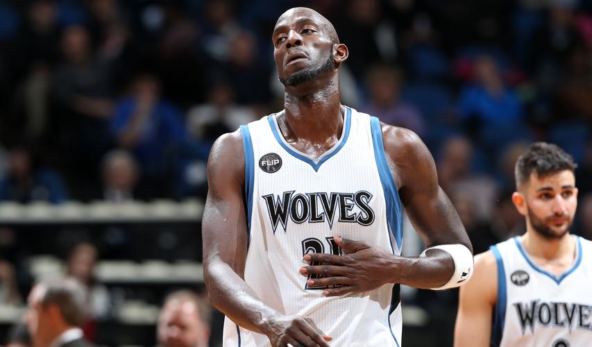 年轻球员释放潜力（青年球员展露锋芒）