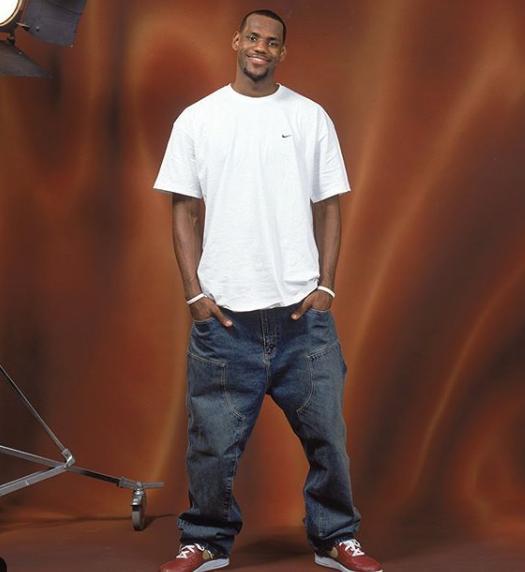 韩足晚报（2025.12.13）金泉和尚武明年恐迎来双输（韩国足坛晚报（2025.12.13）：金泉与尚武明年恐双双失利）