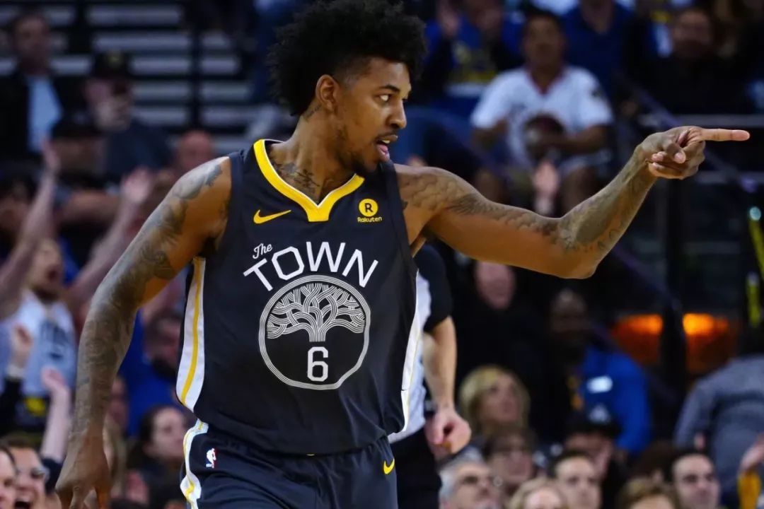 数据占优，拜仁对阿森纳5场不败，14次交手赢下8场（数据优势明显：拜仁近5战阿森纳不败，14次交锋拿下8场）