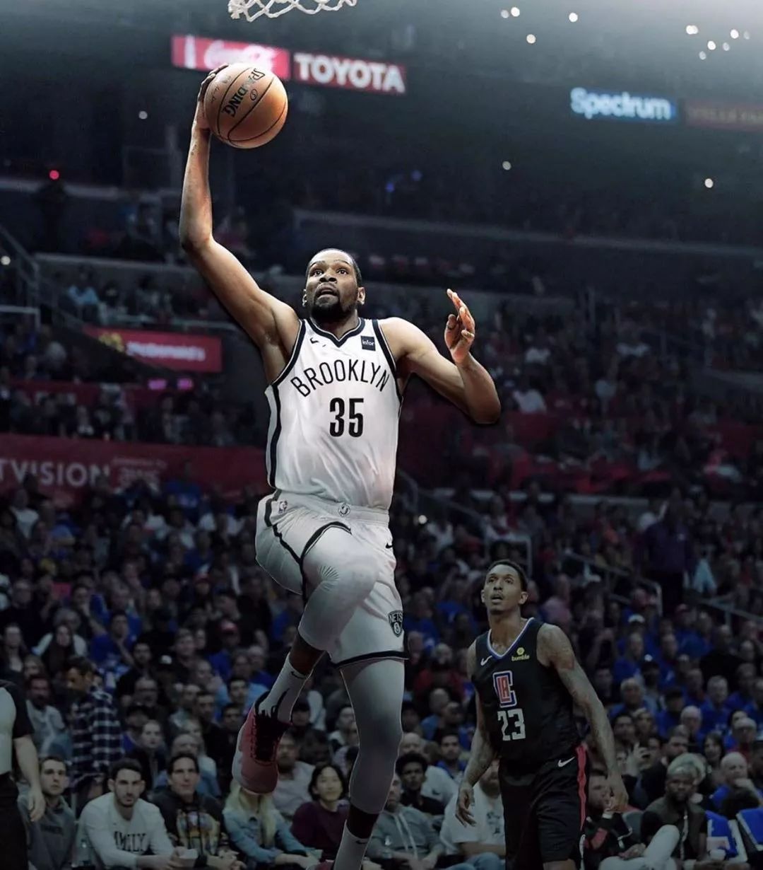 尽力局！约瑟夫·杨27分钟 19中10&三分9中4空砍全场最高32分（无力回天！约瑟夫·杨27分钟19投10中、三分9中4，轰全场最高32分仍难救主）